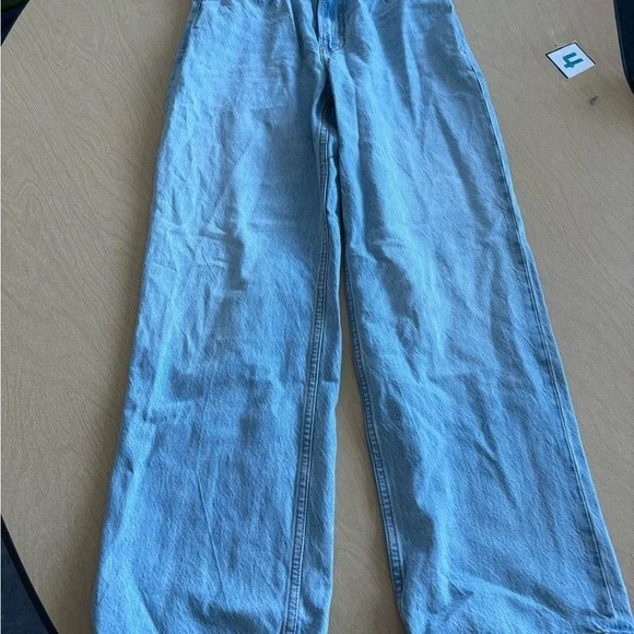 Abercrombie and Fitch loose high waist medium color 26 short nwt - Picture 2 of 7